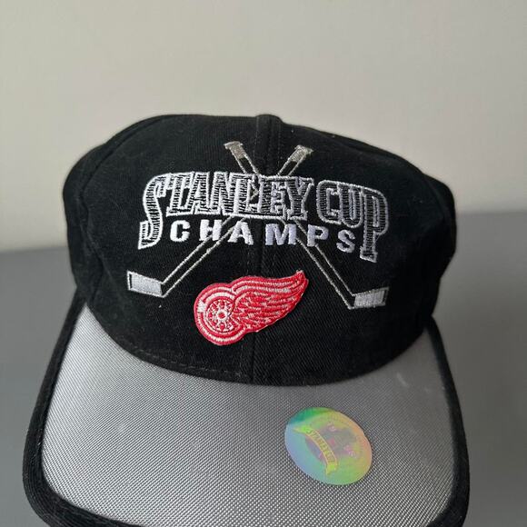 Vintage 1998 Detroit Red Wings Starter Stanley Cup NHL Hat - Picture 3 of 6